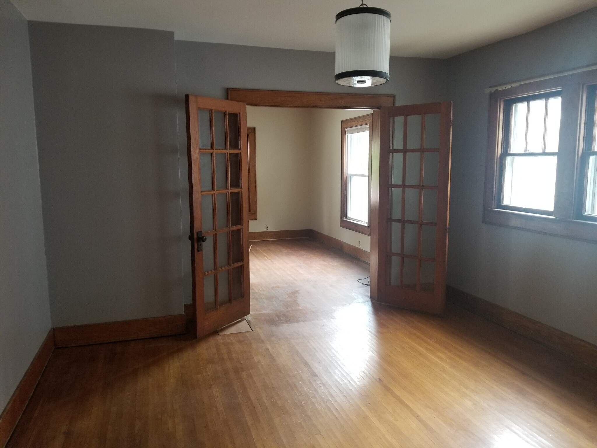 Building Photo - 420 N Main St