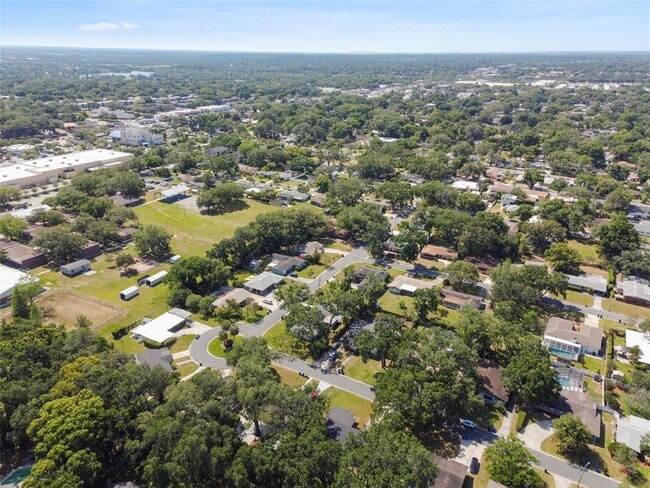 Building Photo - 535 W Palmeden Dr
