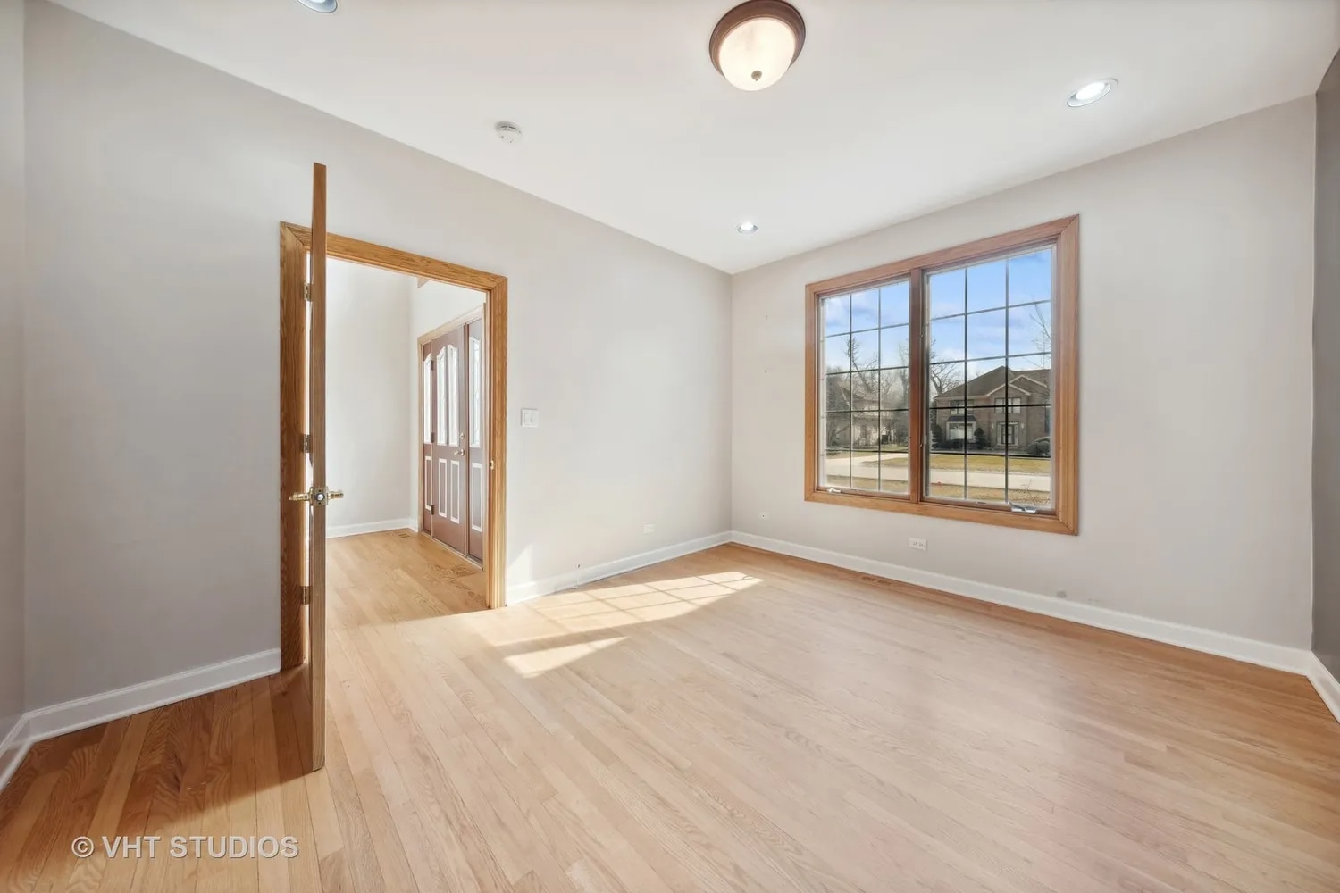 Office room - 17W234 Massel Ct