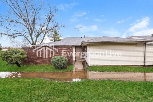 Building Photo - 5610 Troy Villa Blvd