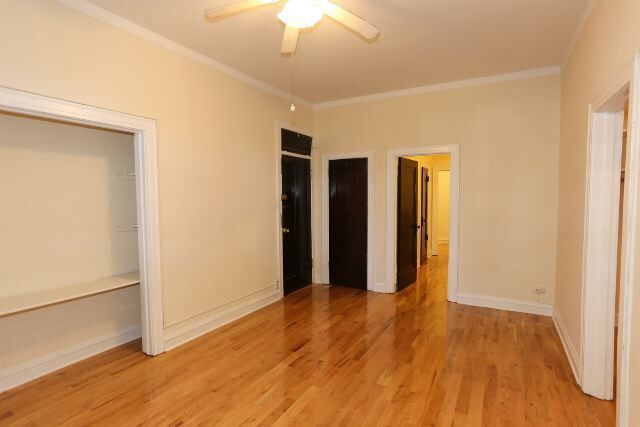 Building Photo - 4636 N Paulina St