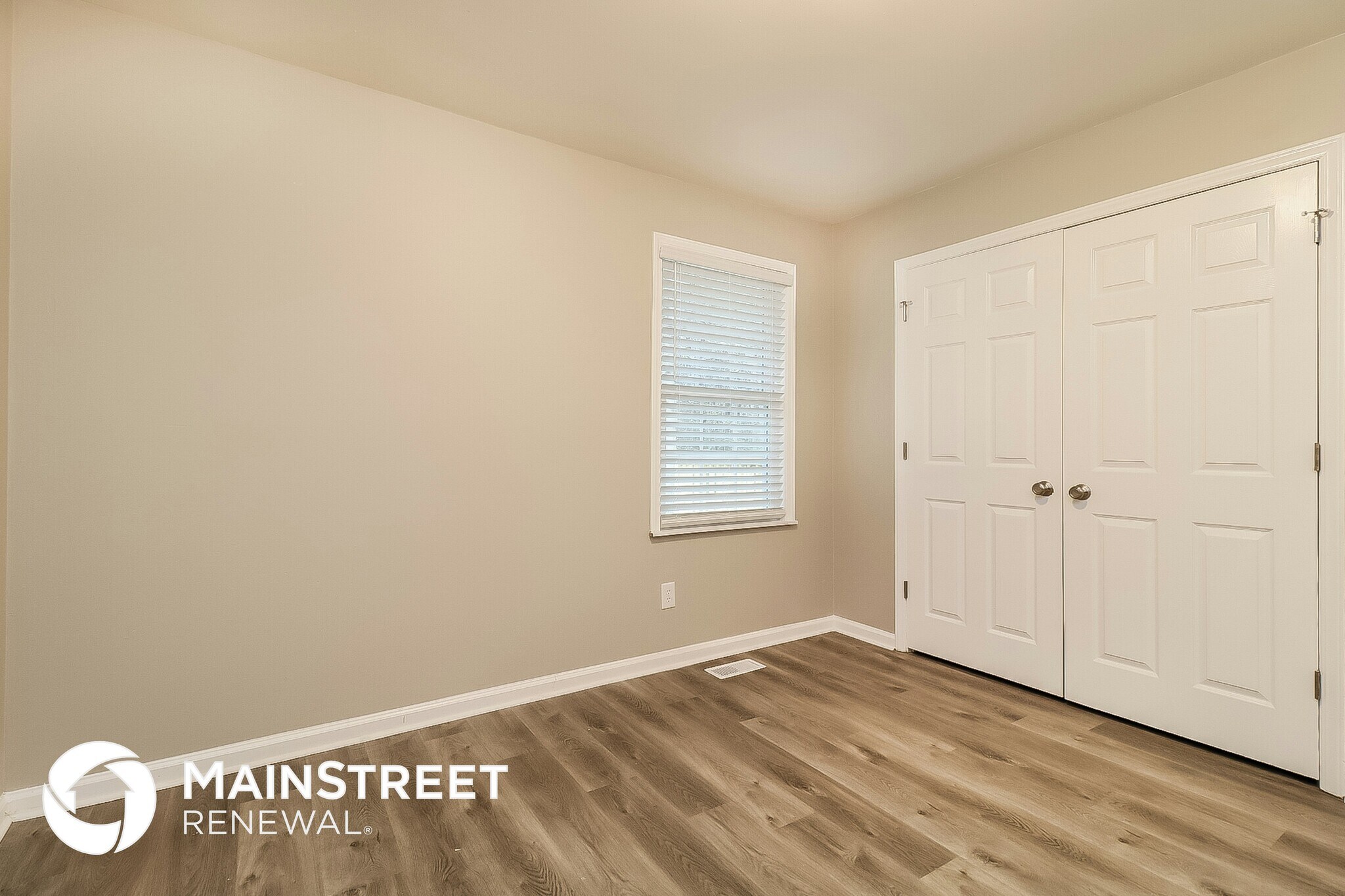 Building Photo - 109 Oak Park Dr