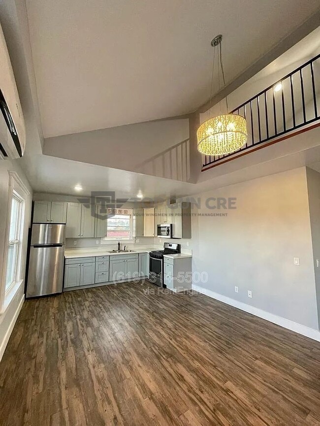 Building Photo - 643 S 31st St