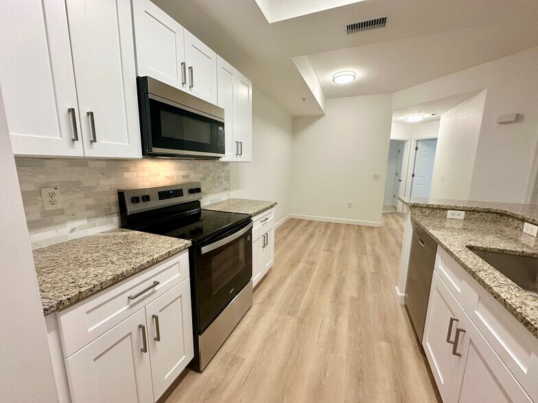 Building Photo - 9055 Colby Dr