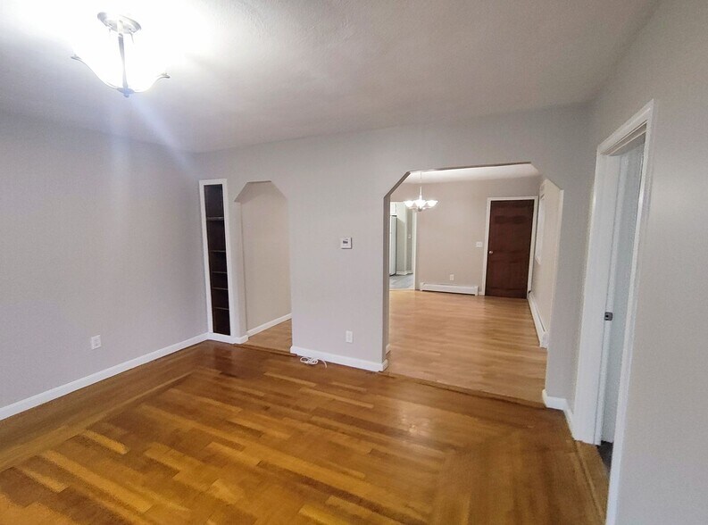 Building Photo - 27 Fremont St