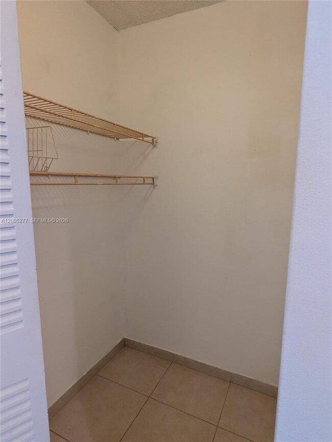 Building Photo - 16751 NE 9th Ave