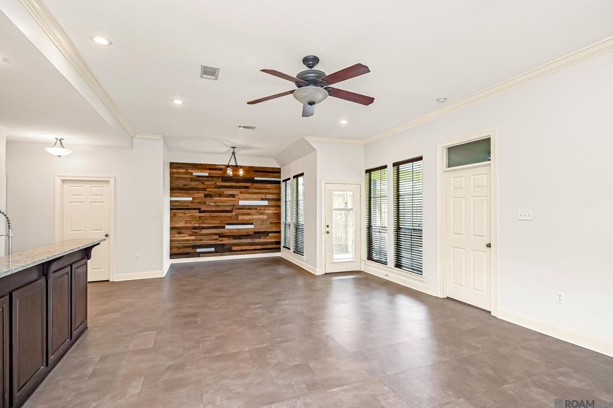 Building Photo - 12467 Dutchtown Villa Dr