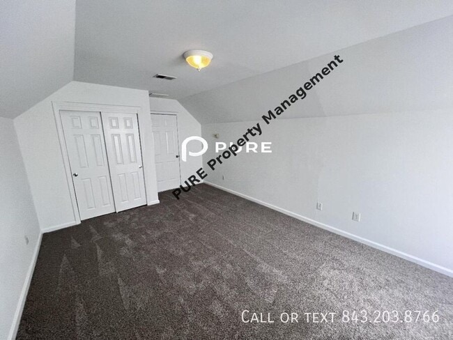 Building Photo - 153 Avonshire Dr