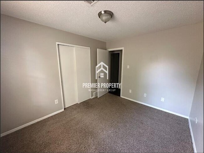 Building Photo - 4463 Ryans Run Rd