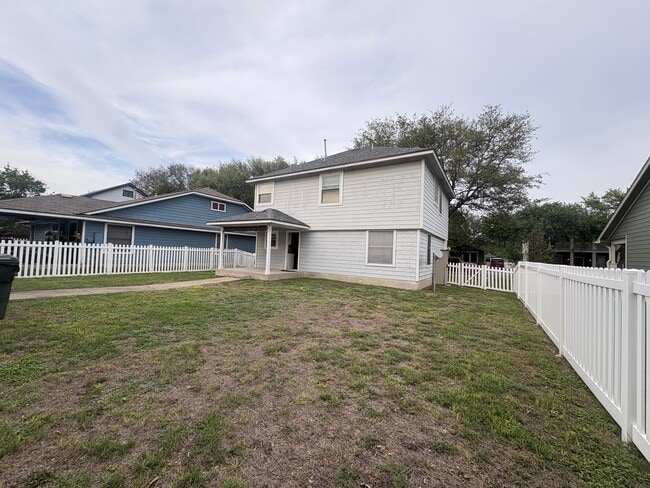 Building Photo - 4631 Mather