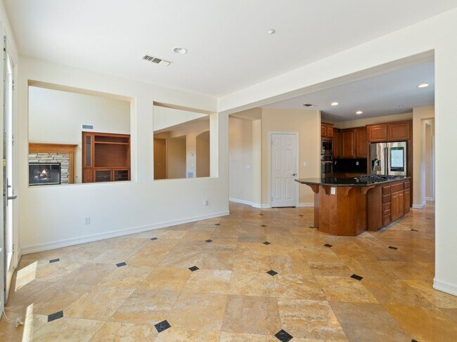 Building Photo - 5250 Coleridge Ct