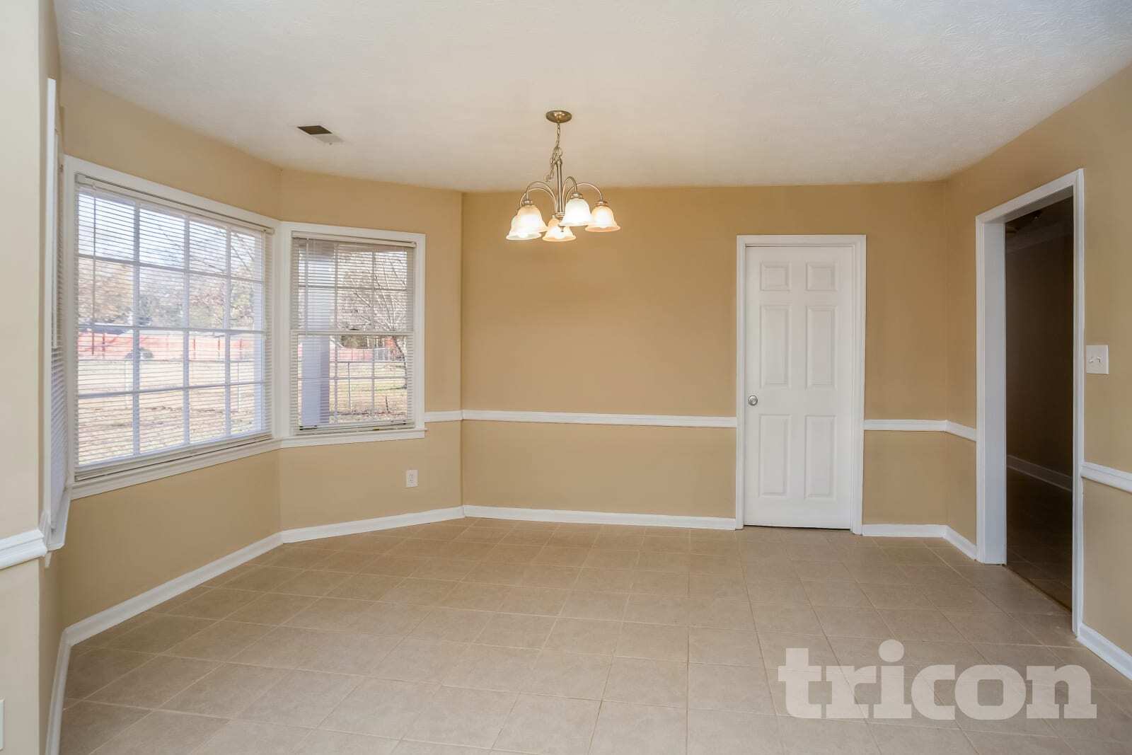 Building Photo - 1631 Quail Run SW