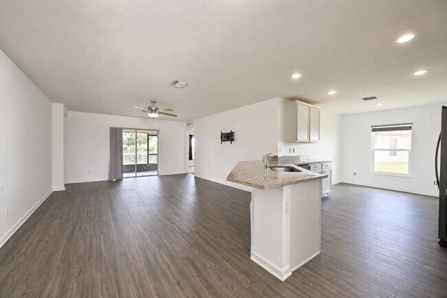 Building Photo - 5318 Imagination Dr