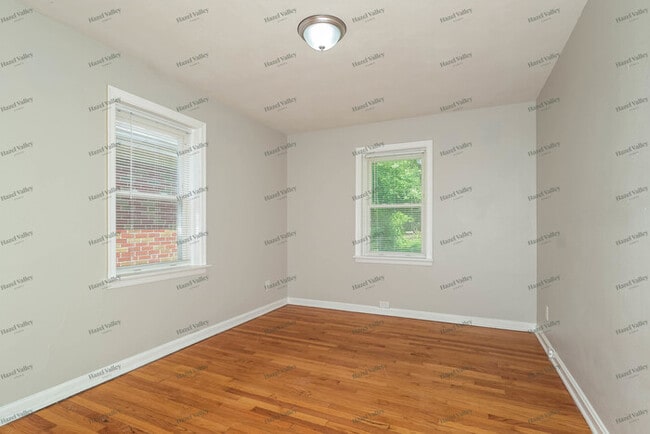 Building Photo - 1152 Watts St