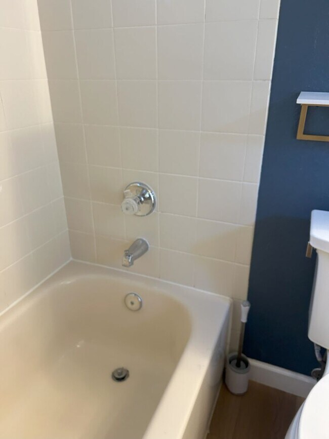 Building Photo - 2 Bedroom/2 bath Condo in the Mission de L...