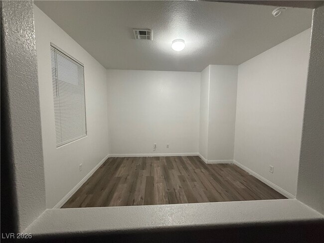 Building Photo - 661 Newquay Ct