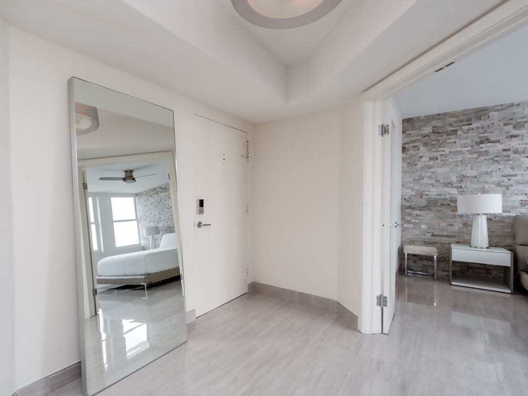 Building Photo - 888 Intracoastal Dr
