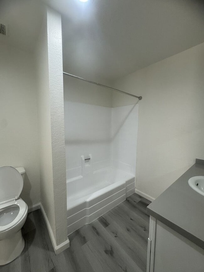 Building Photo - 2433 E Garvey Ave N