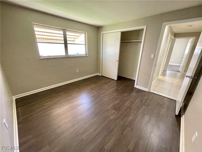 Building Photo - 5330 Majestic Ct