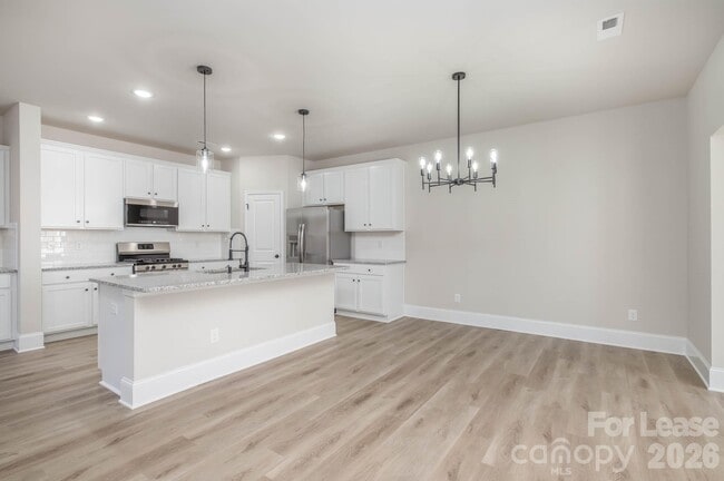 Building Photo - 2507 Lynbridge Dr