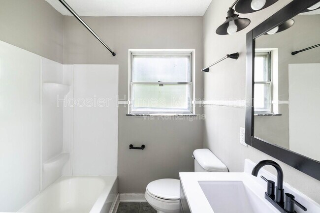 Building Photo - 5161 Primrose Ave