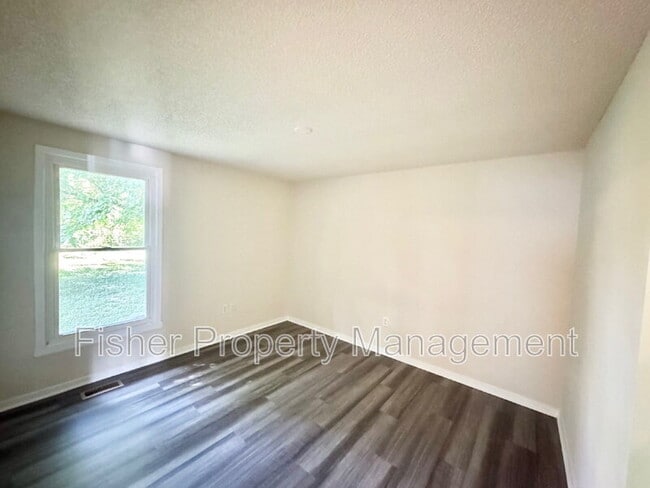 Building Photo - 3908 Hopkins Ct