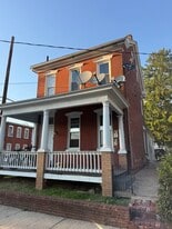 Building Photo - 1 E 4th St