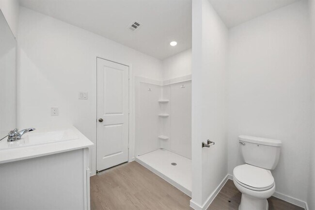 Building Photo - 25524 Roy Rogers Rd