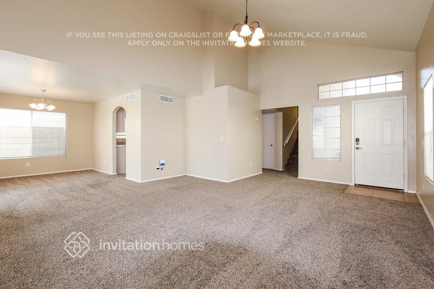 Building Photo - 10483 N 76th Dr