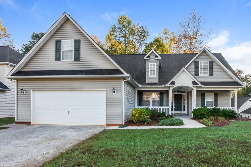 Primary Photo - 4020 River Falls Dr