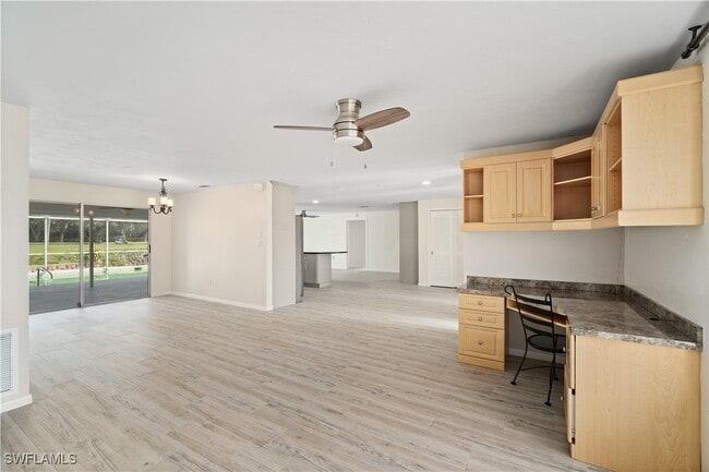Building Photo - 1411 Whiskey Creek Dr