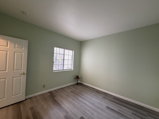 Building Photo - 1415 Santa Margarita St