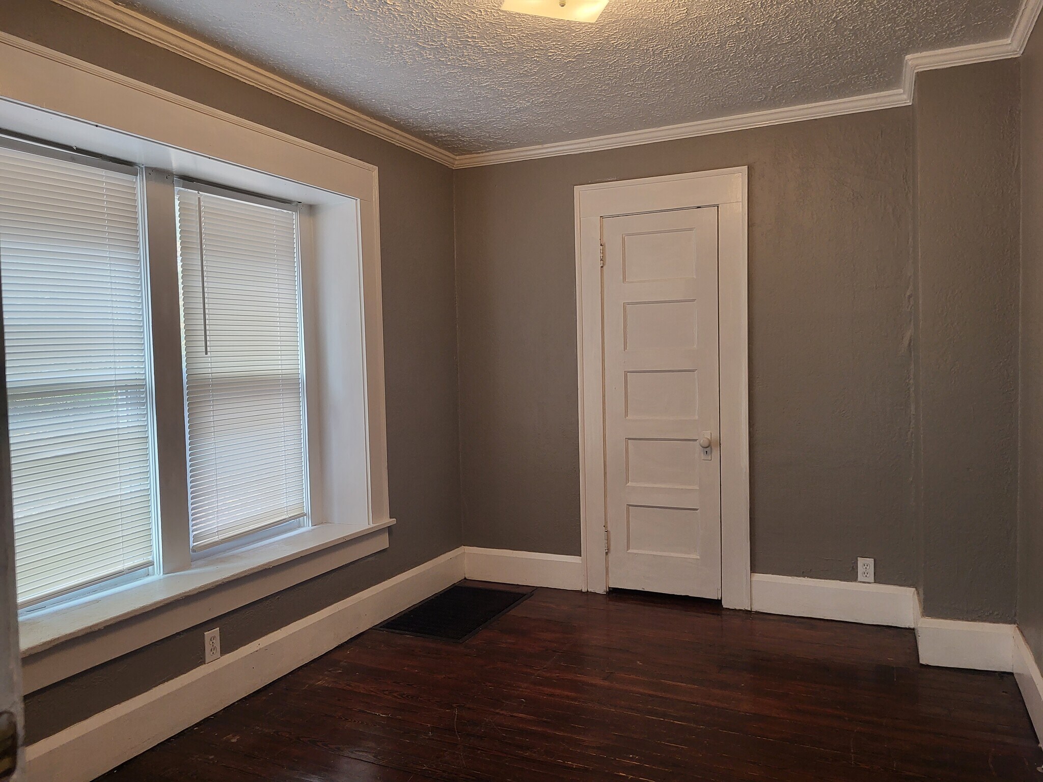 Building Photo - 241 Irisdale Pl