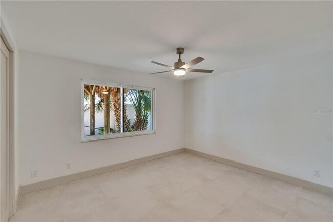 Building Photo - 1492 Sea Gull Dr S
