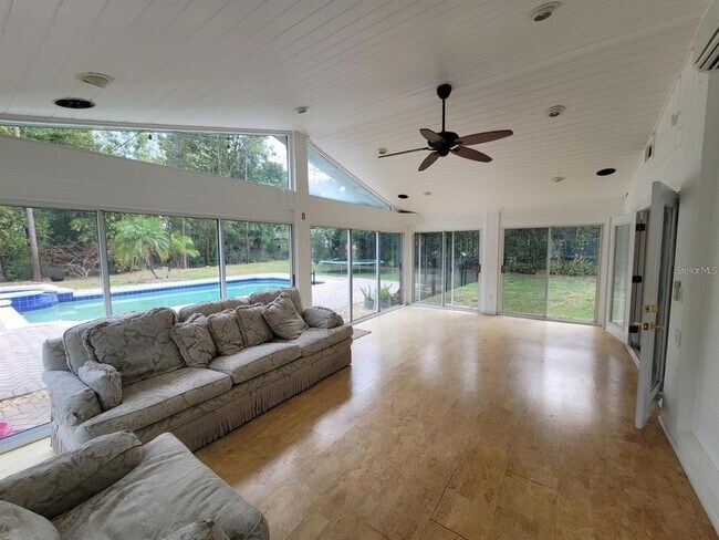 Building Photo - 11129 Lake Butler Blvd