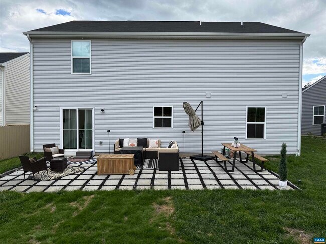 Building Photo - 109 Walsh Ln