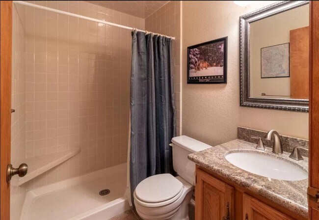 Building Photo - 226 CR 4421