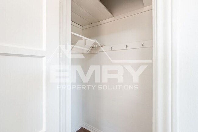 Building Photo - Remodeled 3 Bed 1 Bath Spanish-Style Gem for Rent