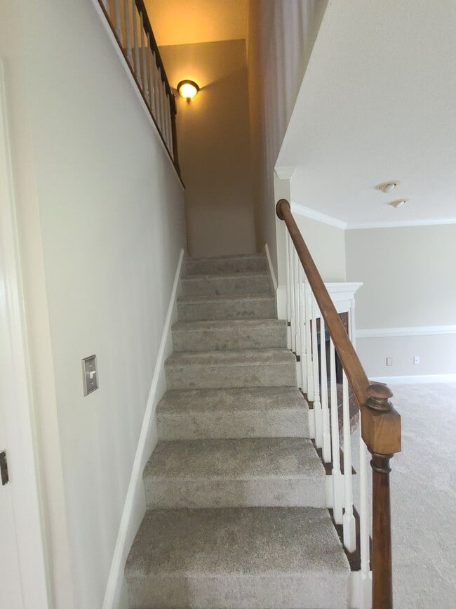 Building Photo - 110 Cambridge Dr