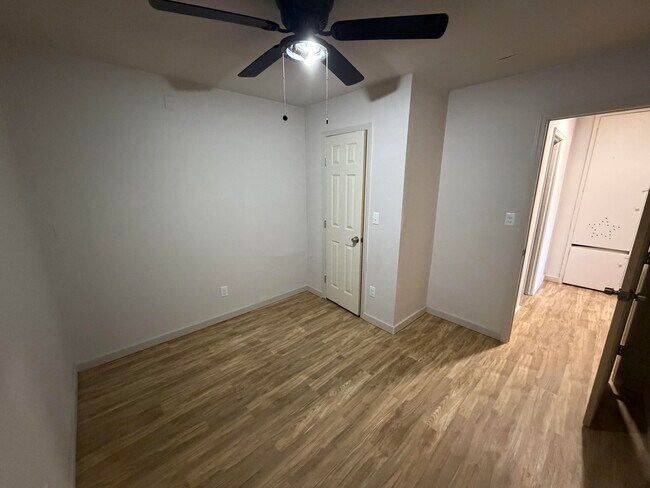 Building Photo - 335 Texas Ave