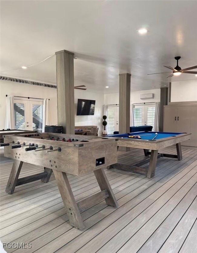 Building Photo - 10440 Yacht Basin Dr