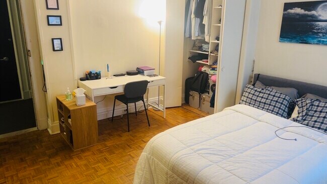 Building Photo - 21 Beacon St