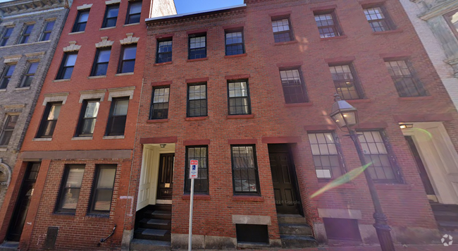 Building Photo - 59 Joy St