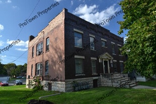 Building Photo - 213 N Hickory St