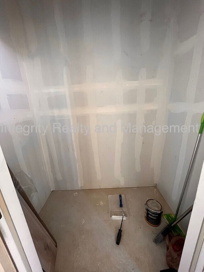 Building Photo - 2 Bed/2 Bath Condo, 17353 Wilde Avenue Uni...