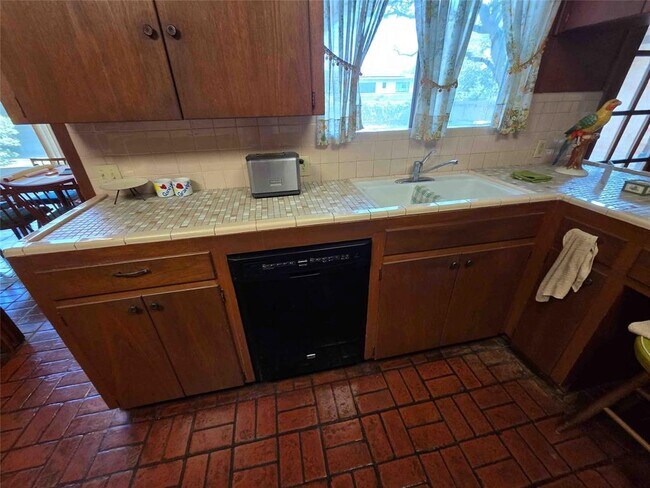 Building Photo - 402 Honeycomb Ridge