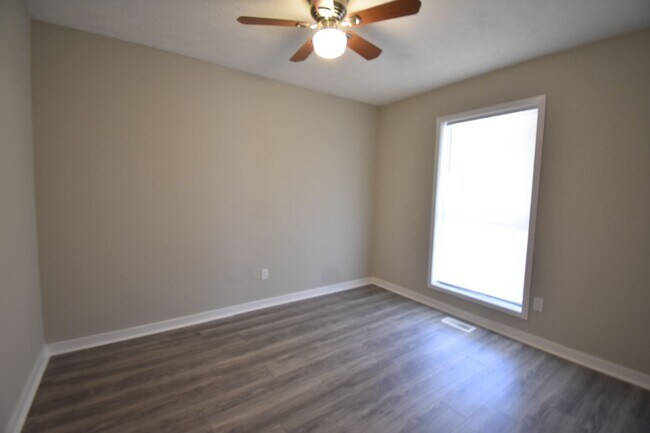 Building Photo - COMING SOON-3 BEDROOM 2 BATHROOM - NO PETS