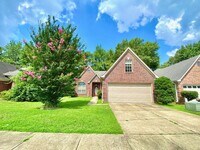 Building Photo - OPEN HOUSE! Now Leasing a 3 Bedroom With B...