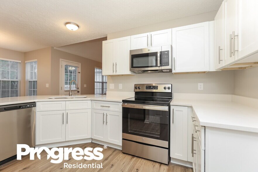 Building Photo - 3112 Chateau Valley Dr