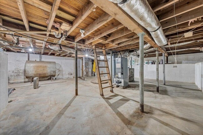 Building Photo - 812 Mississippi Ave NE